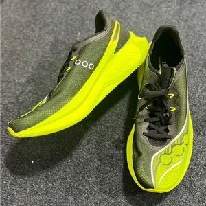 Saucony Endorphin Pro 5 (Men’s 12)